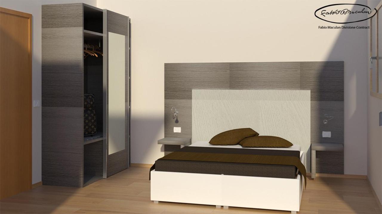 Hotel Fabris Каорле Екстериор снимка